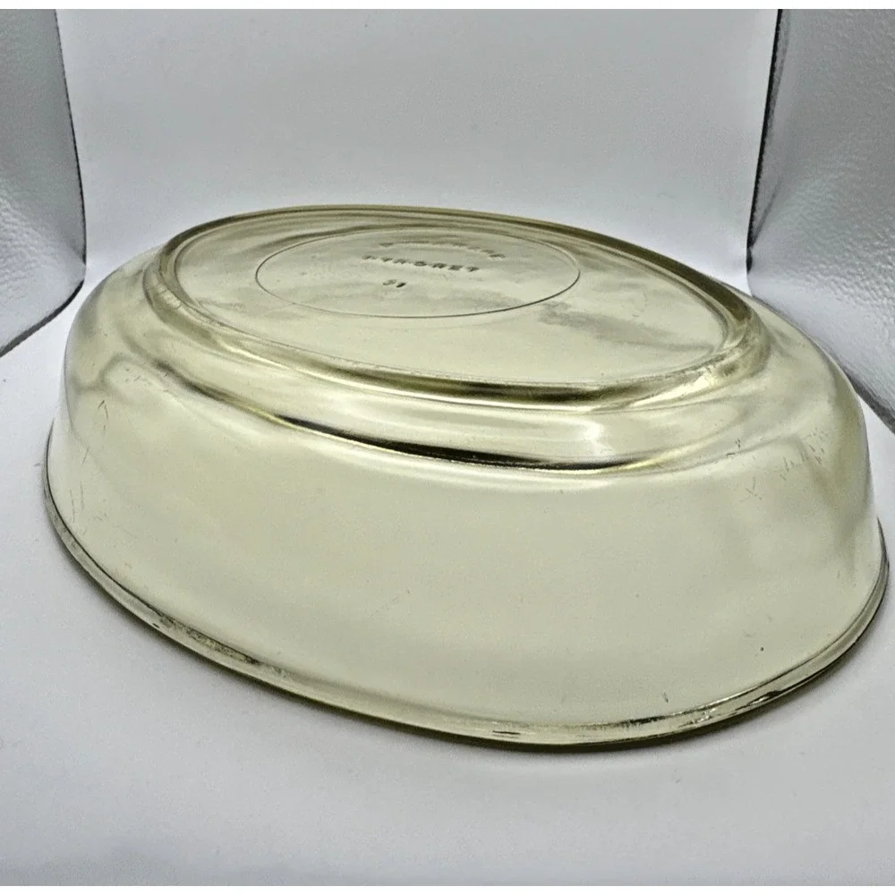 Vintage Pyr-O-Rey Dynaware Amber Yellow Glass Oval 10